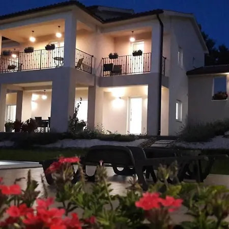 Ferienhaus Mit Pool Rakalj, Pula, Istrien, Kroatien * Rakalj