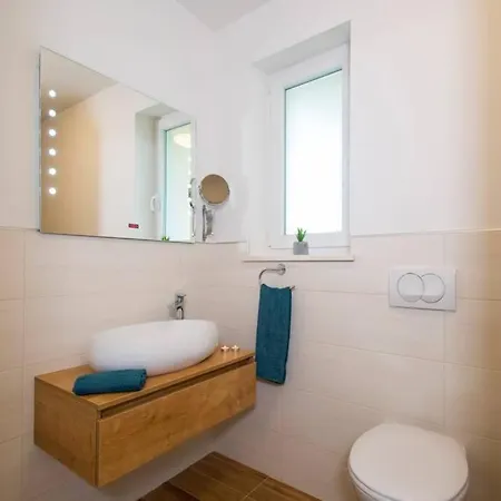 Ferienhaus Mit Pool Rakalj, Pula, Istrien, Kroatien Вилла